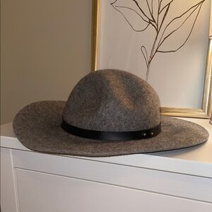 Lucky Brand Gray and Black Wide-Brim Hat